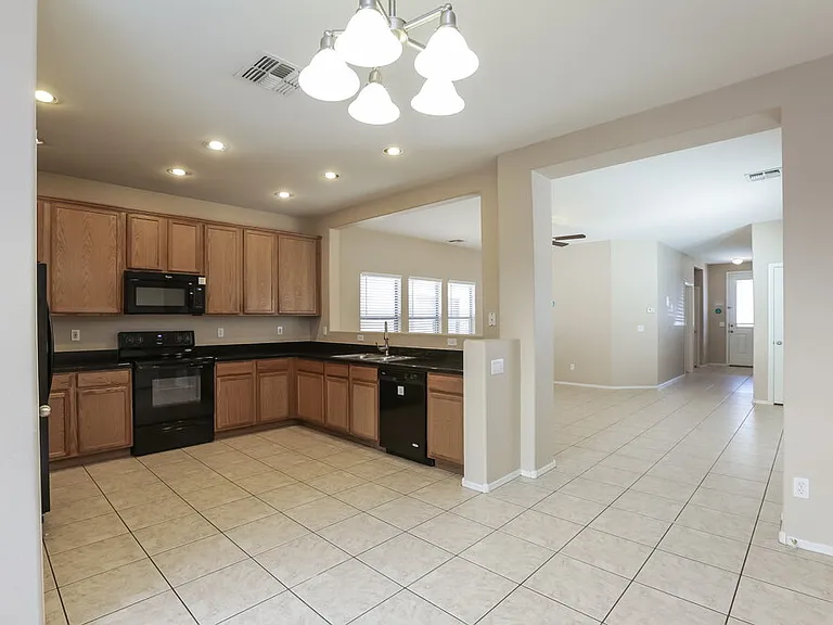 11242 W Garfield St — Photo 6