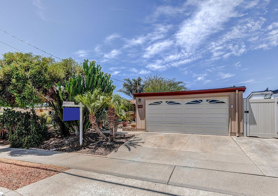 1st image of 2432 Harcourt Dr