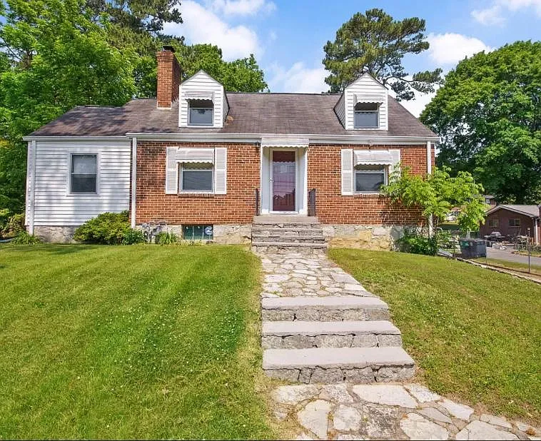 Building Photo - 611 Marlboro Ave