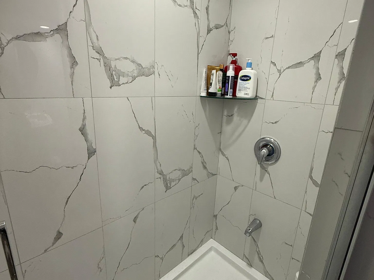 2 bed, $1,900 — Photo 4