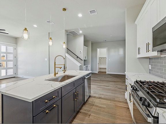 5th image of 5821 Mansfield Heights Ln