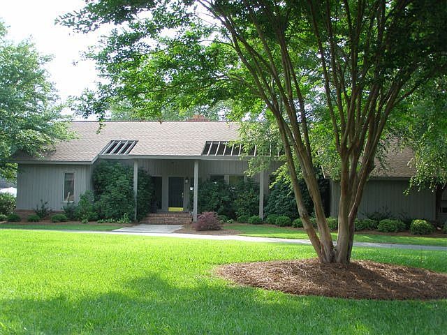 1st image of 505 Lodge Dr