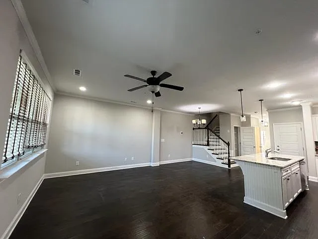 2595 Wellesley Square Dr — Photo 16