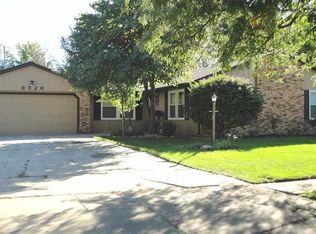 8526 Fox Home Dr, New Haven, IN 46774