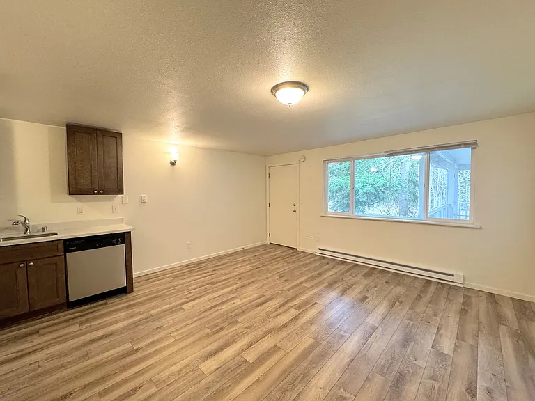 North Highland Court — Photo 15