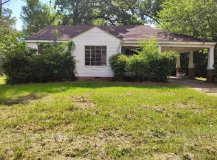 1905 Alta Woods Blvd, Jackson, MS 39204