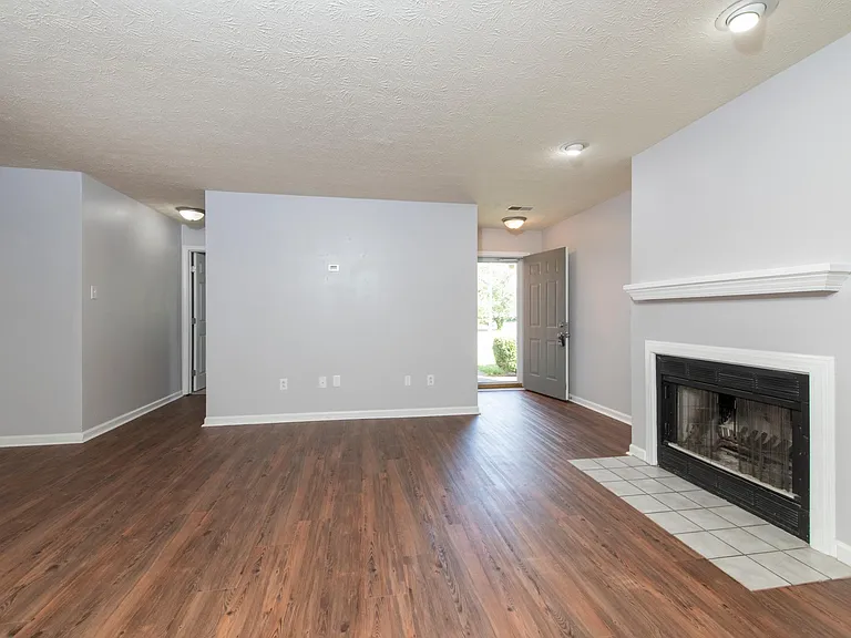 1450 Vintage Cir — Photo 11