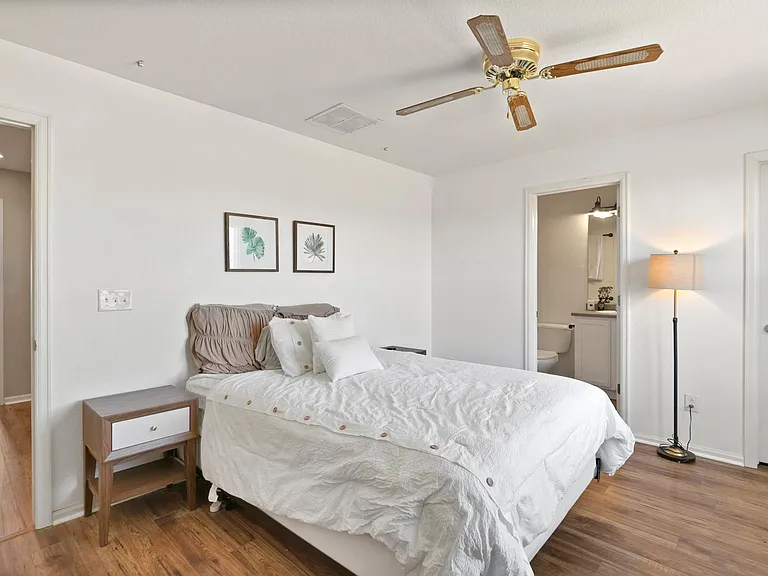 376 Montgomery Dr — Photo 15