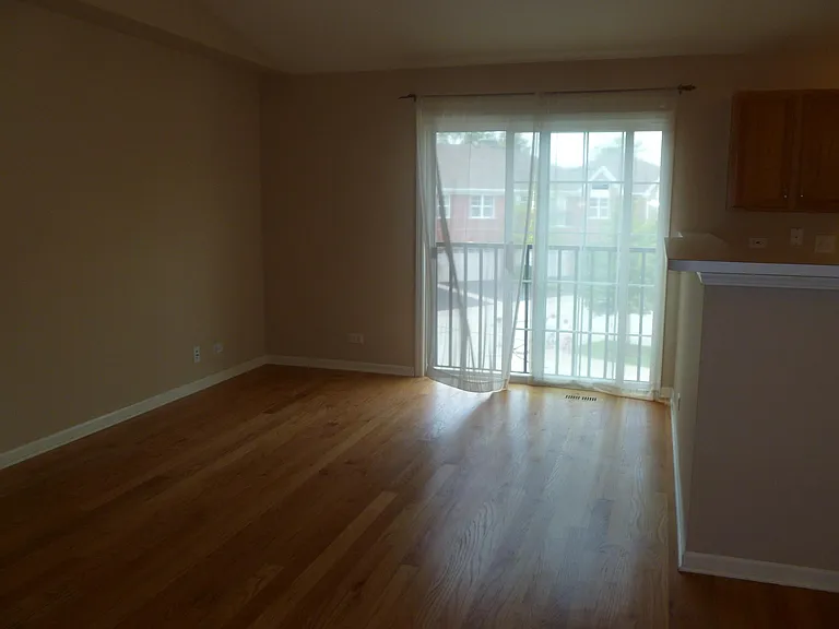 941 Bromley Pl — Photo 7