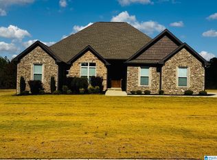 25 Crest Loop Rd, Clanton, AL 35045
