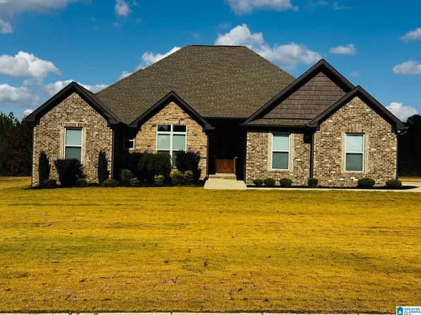 25 Crest Loop Rd, Clanton, AL 35045
