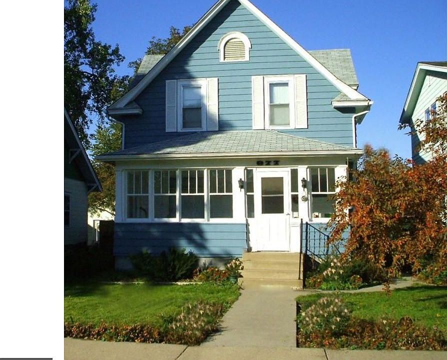 1st image of 877 20th Ave SE