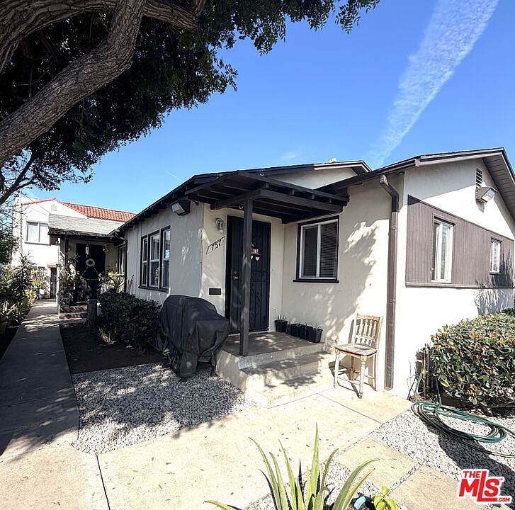 1st image of 757 Leonard Ave
