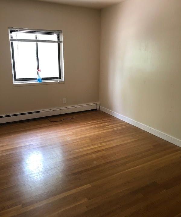 2nd image of 80 Quarry St APT 1