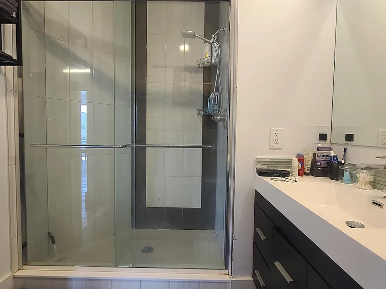 5711 Washington St #301 — Photo 13