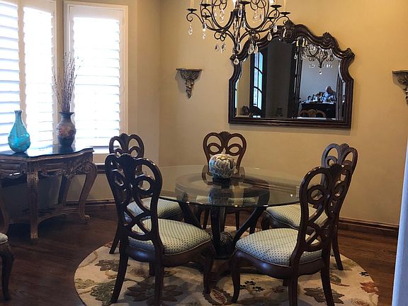 Formal dining room