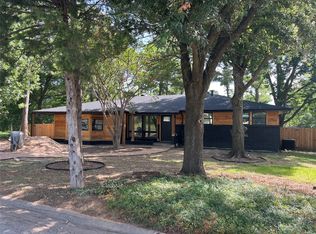 404 W Hillcrest St, Keene, TX 76059