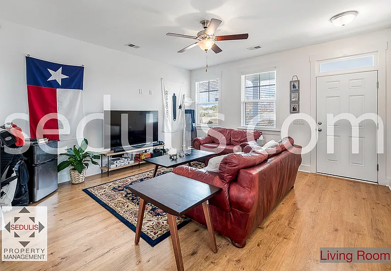 3923 Four Poles Park Dr — Photo 5