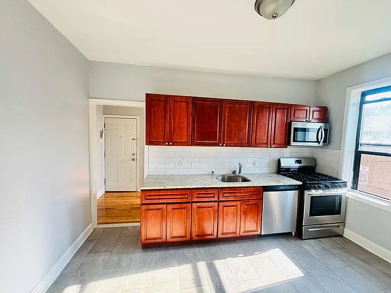 459 Kennedy Blvd #16E — Photo 3