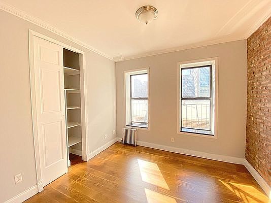 3rd image of 164 E 100th St APT 6