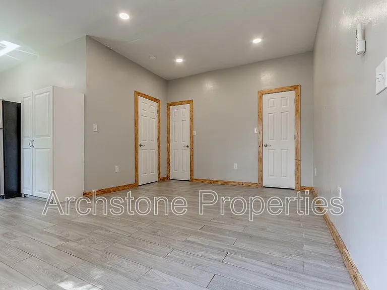 2006 NW 26th St #1/2-B — Photo 18