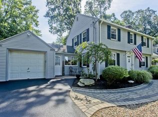 145 Chalmers St, Springfield, MA 01118