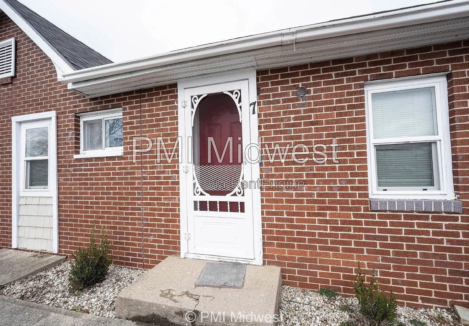1 bed, 1.0 bath, 400 sqft, $829 — Photo 3
