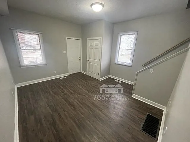 831 N 13th St — Photo 3