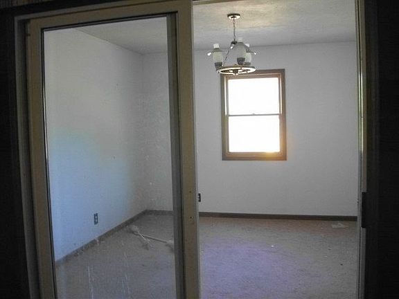 5th image of 53636 Hyde Park Dr