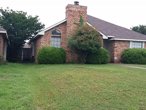 3rd image of 825 Witherspoon Ct