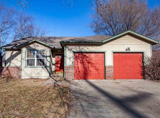 2604 Kirkwood Dr, Manhattan, KS 66502