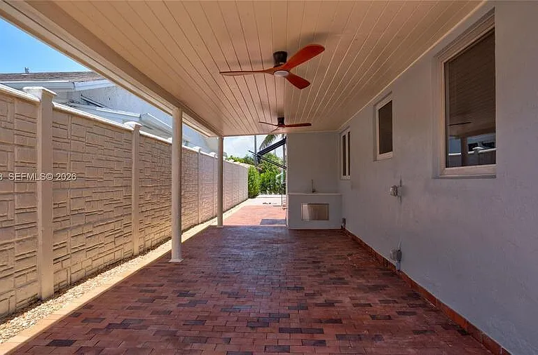 500 SW 51st Ct #1 — Photo 6