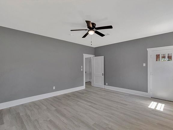 4th image of 660 The Kings Hwy
