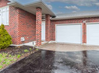2 Freedom Cres, Quinte West, ON K8V0C1