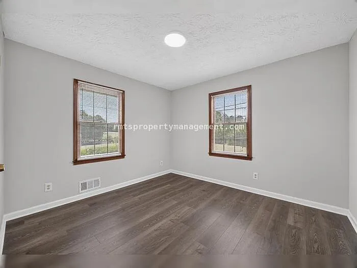 2591 Doc Hughes Rd — Photo 29