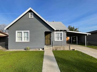 1561 5th St, Clovis, CA 93611