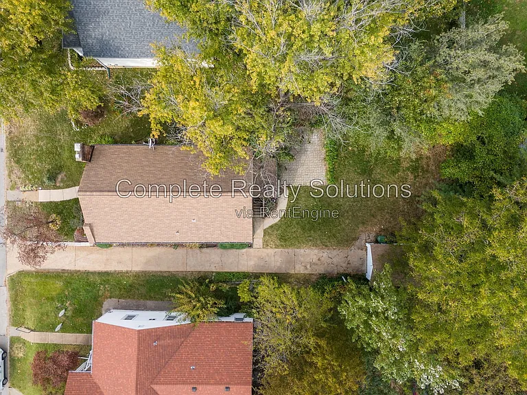 8511 Florence Ave — Photo 52