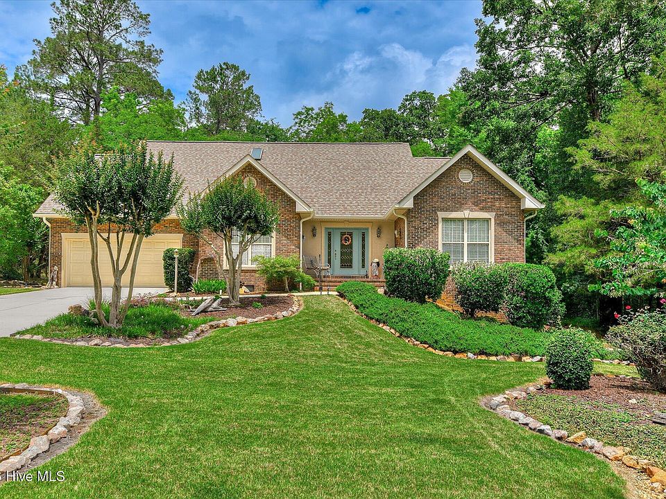 1st image of 304 Palmer Lane