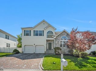 30 Purcell Rd, Bridgewater, NJ 08807