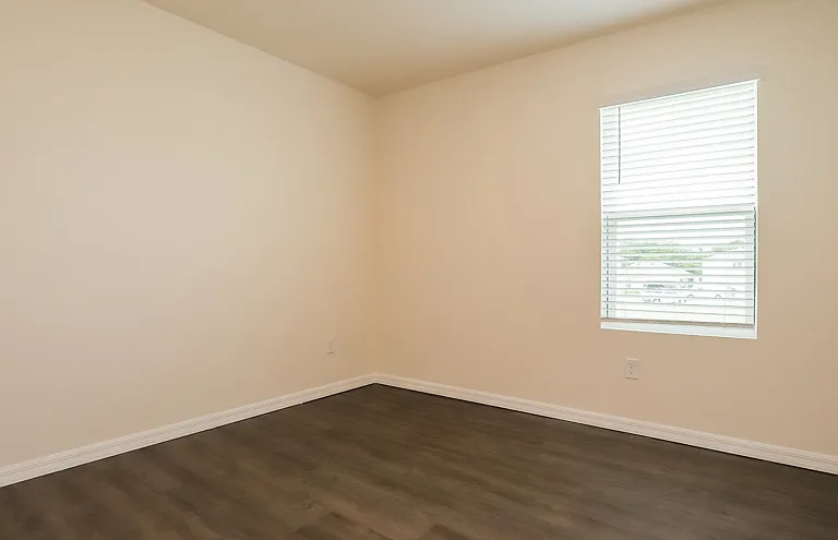 Kensington Woods Rental Homes — Photo 27