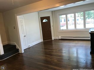 2113 24th St #1, Astoria, NY 11105