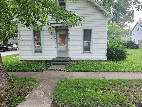 2nd image of 301 N Main St