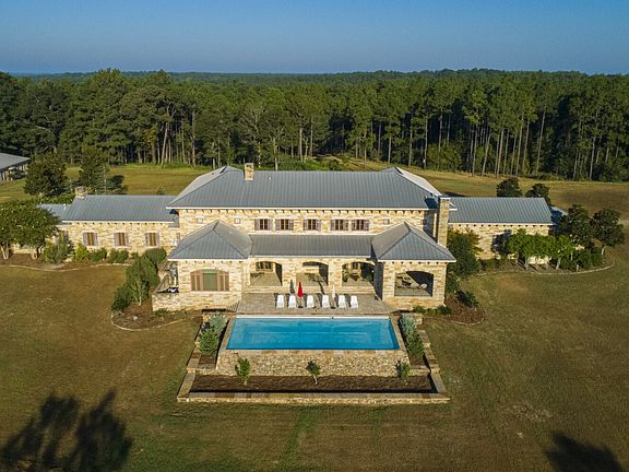 2nd image of 468 Oak Rd