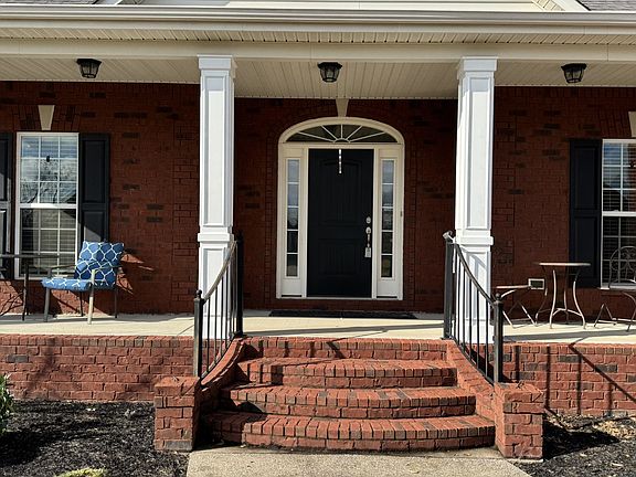 2nd image of 1109 Lewis Downs Dr