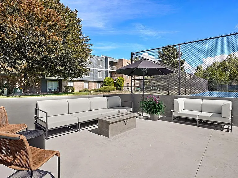 Mid Central — Photo 13