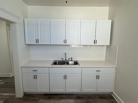 3rd image of 2805-2813A S Vermont Ave #2809-4