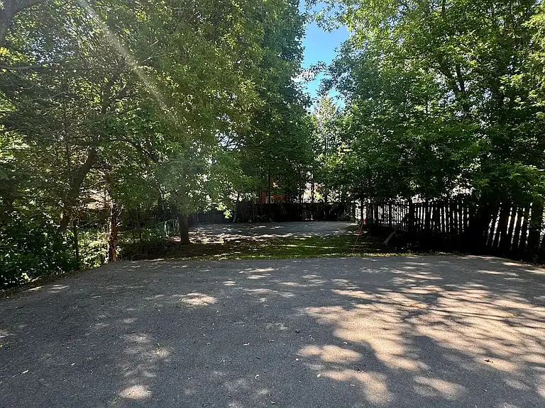 630 Dominion Ave #A — Photo 8
