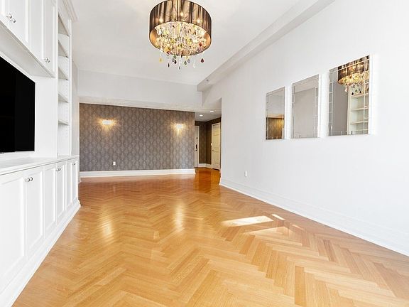 4th image of 205 E 85th St APT 9G