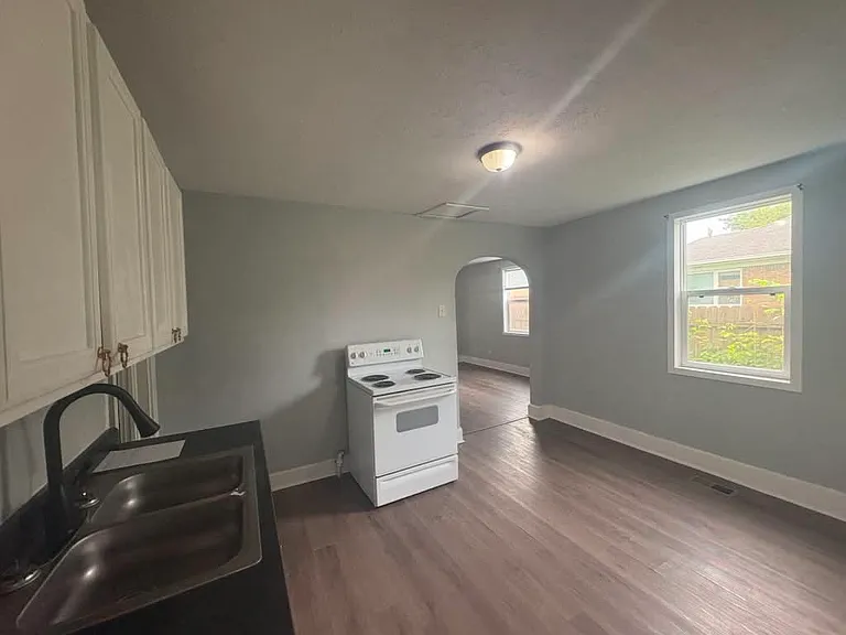 2926 Adams St — Photo 7