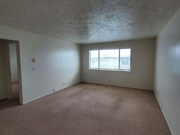 3rd image of 725 K St #2